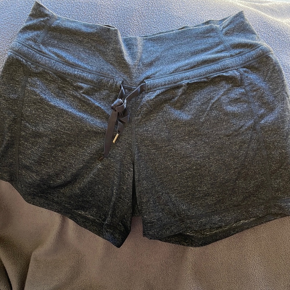 Lululemon drawstring shorts like new